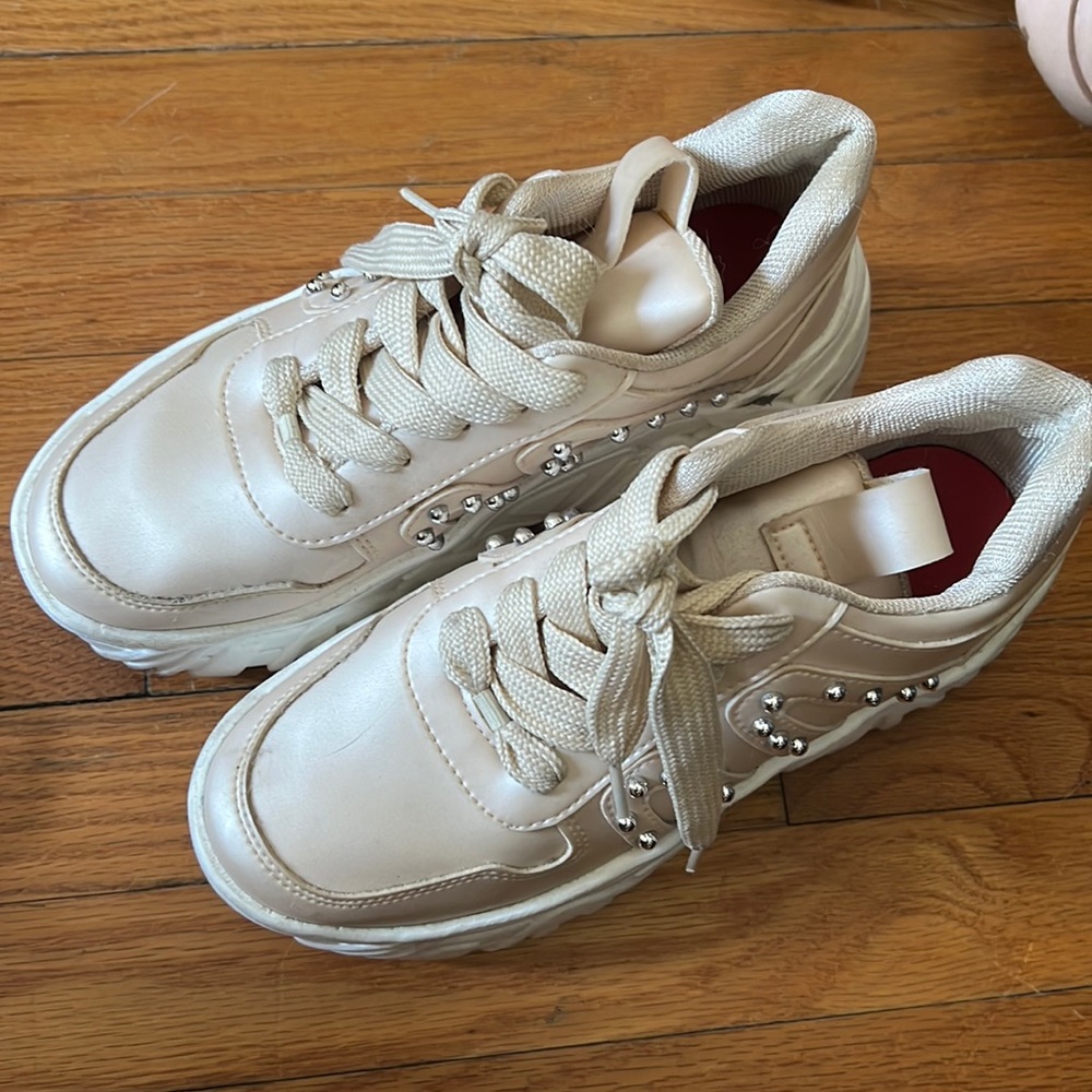 Sneakers pink